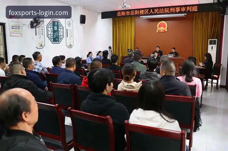 从“金元足球”到法庭审判：剖析体育商业巨变的实用视角